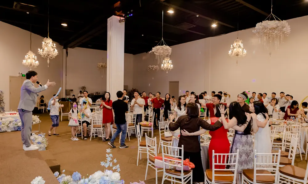 Mic hết pin hoặc mất tín hiệu - Sự cố phổ biến & cách xử lý thông minh